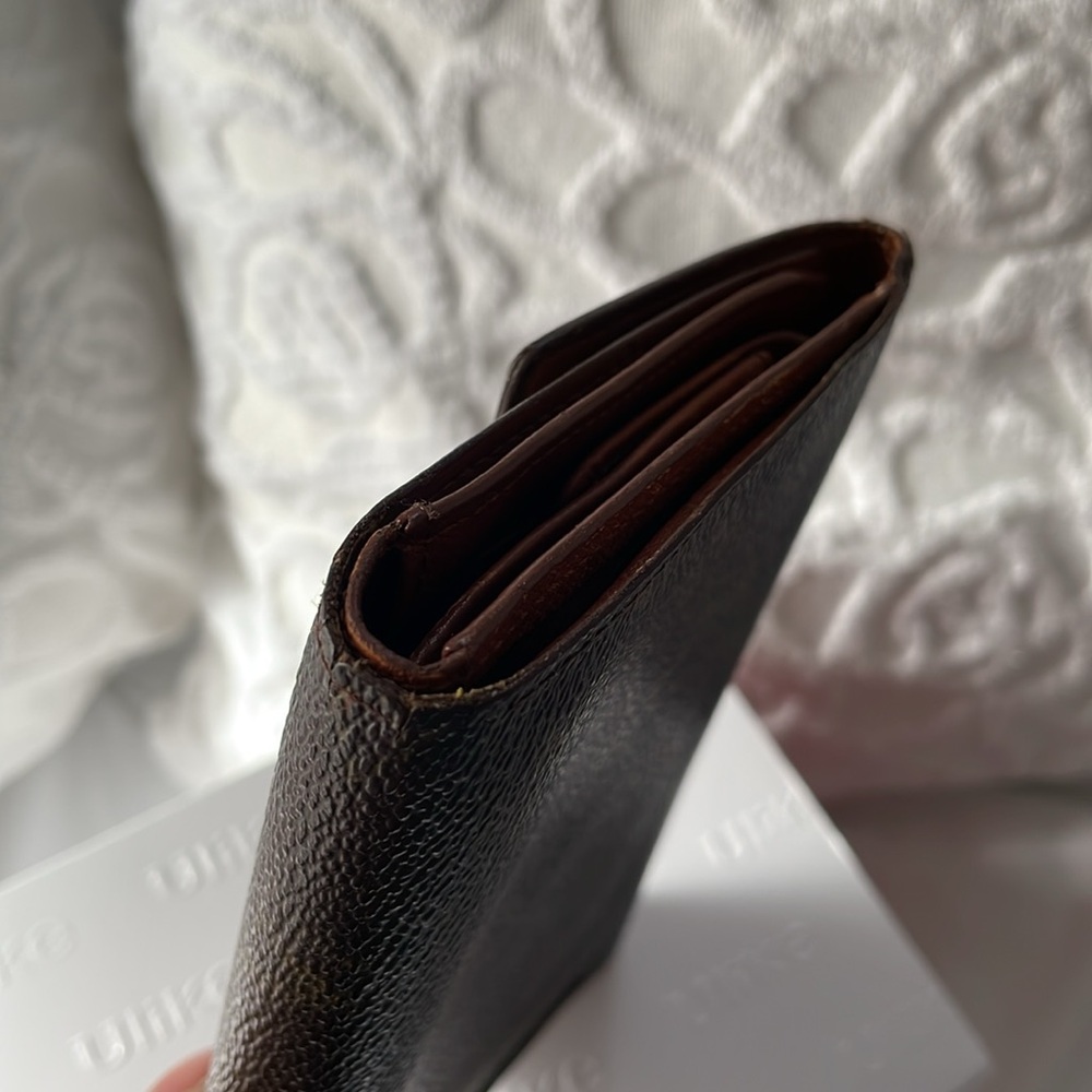 Authentic LV Alexandra Wallet - Picture 3 of 11